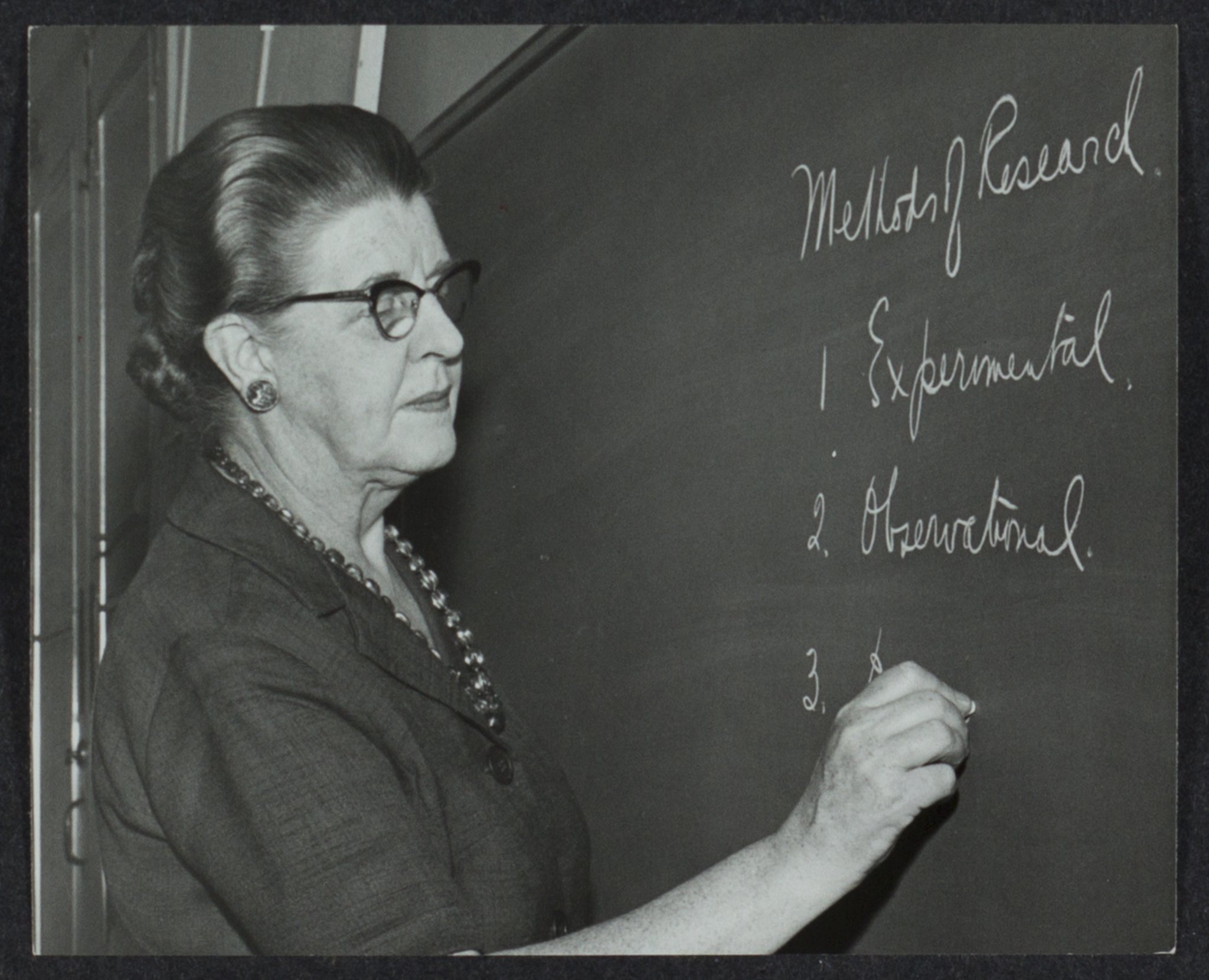Todhunter, Elizabeth Neige, Nutricionista (1901-1991)